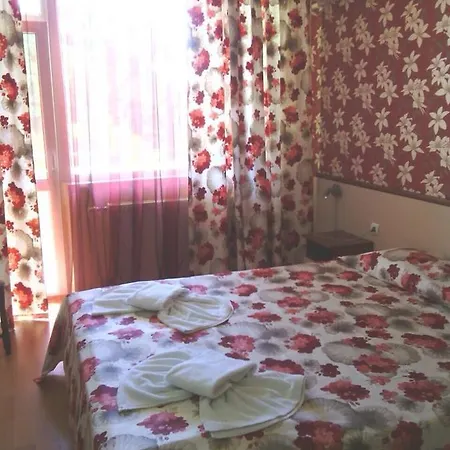 триумф Хотел Нова Загора