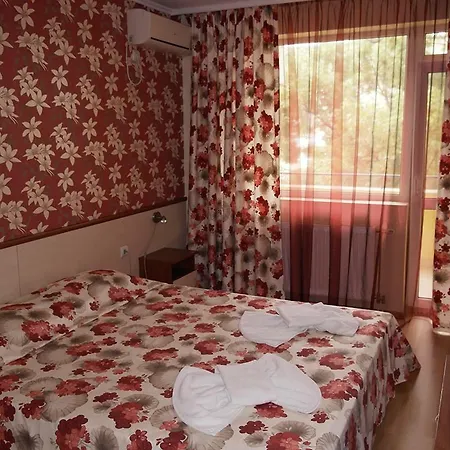 триумф Хотел *